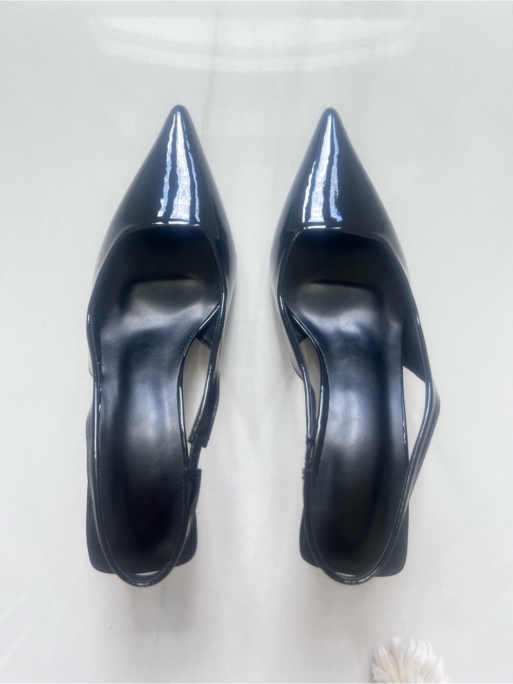 NWT Black patent slingback kitten heels with a pointed-toe silhouette Size 38 - Picture 3 of 3